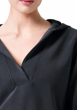 p v-neck hood w