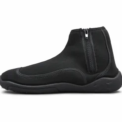water shoes mid u